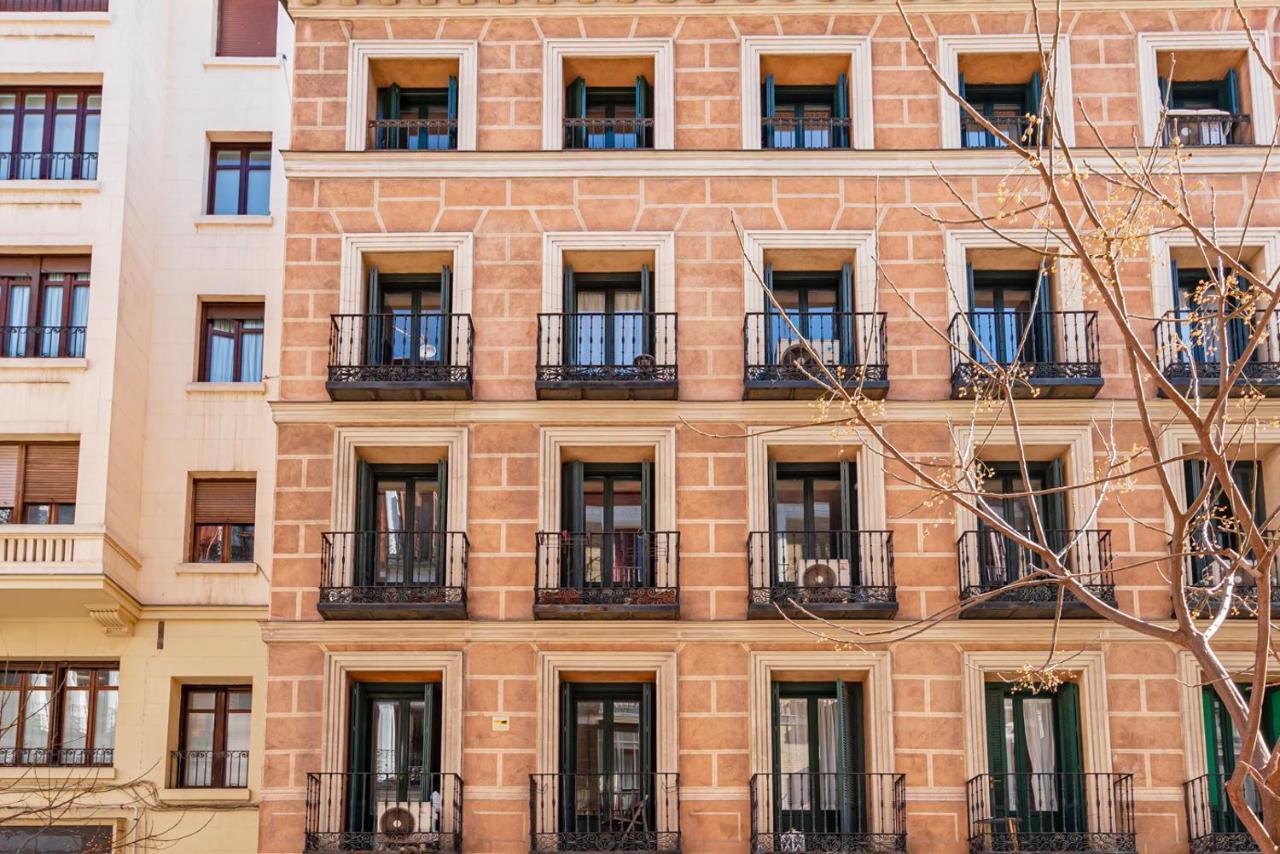 Centrico Plaza Espana - Gran Via Madrid Exterior photo
